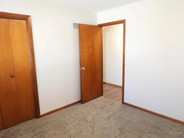 $254,900 | 718 South 9th Street, Osage City, KS 66523