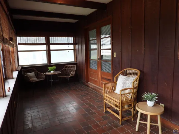 $254,900 | 718 South 9th Street, Osage City, KS 66523