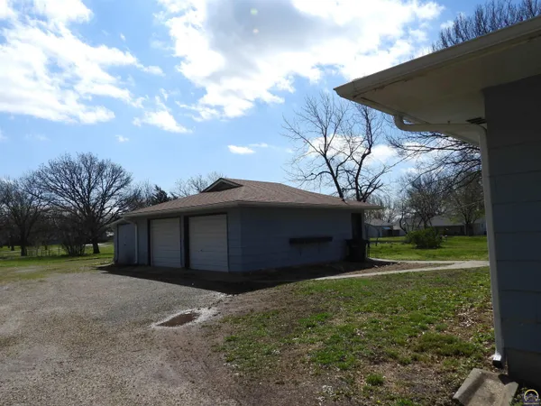$254,900 | 718 South 9th Street, Osage City, KS 66523