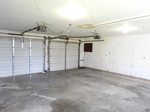 $254,900 | 718 South 9th Street, Osage City, KS 66523