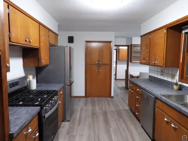 $254,900 | 718 South 9th Street, Osage City, KS 66523