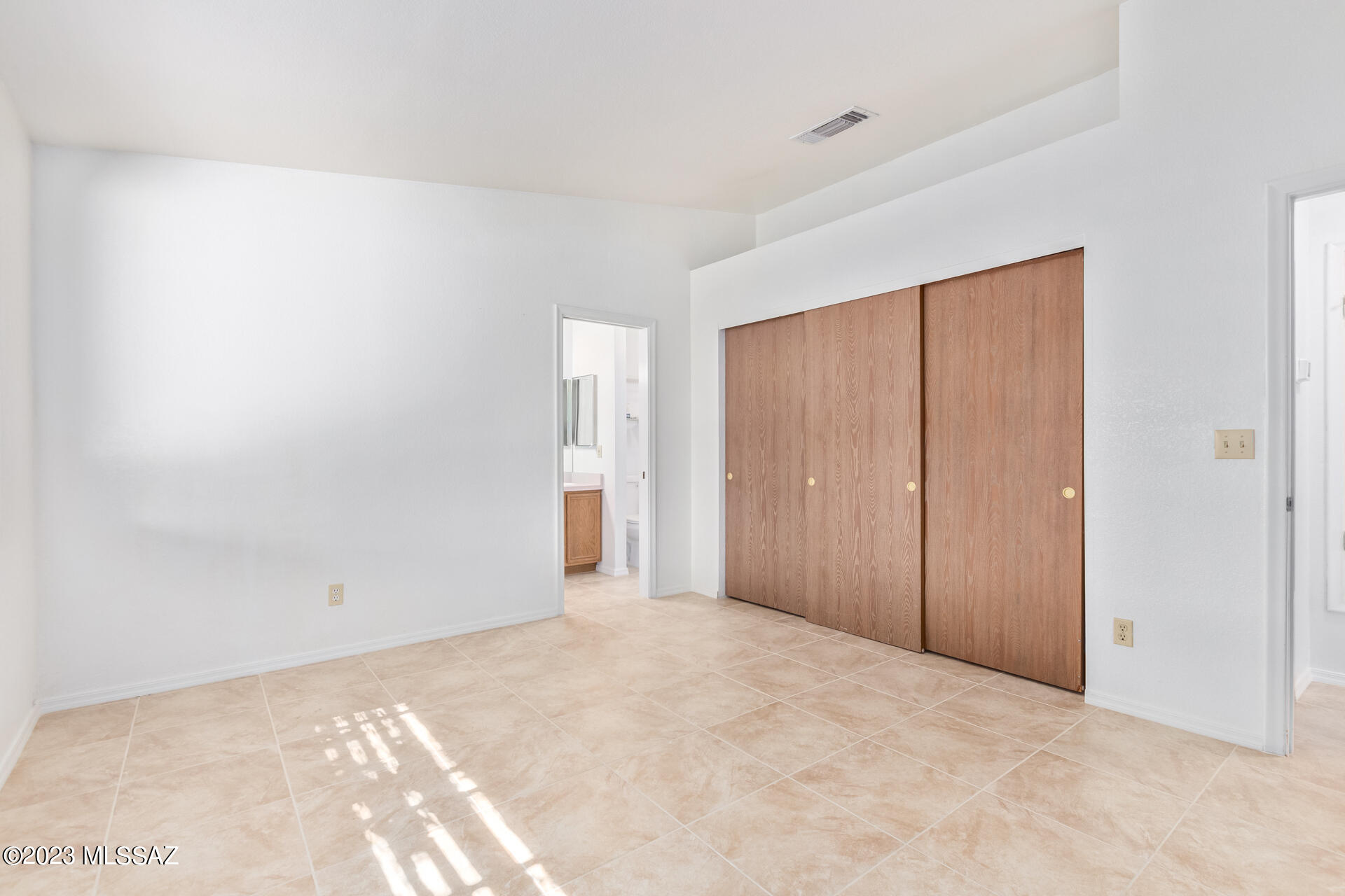 2701 West Firebrook Road Tucson, AZ 85741 - Photo 14 of 28 a view of an empty room