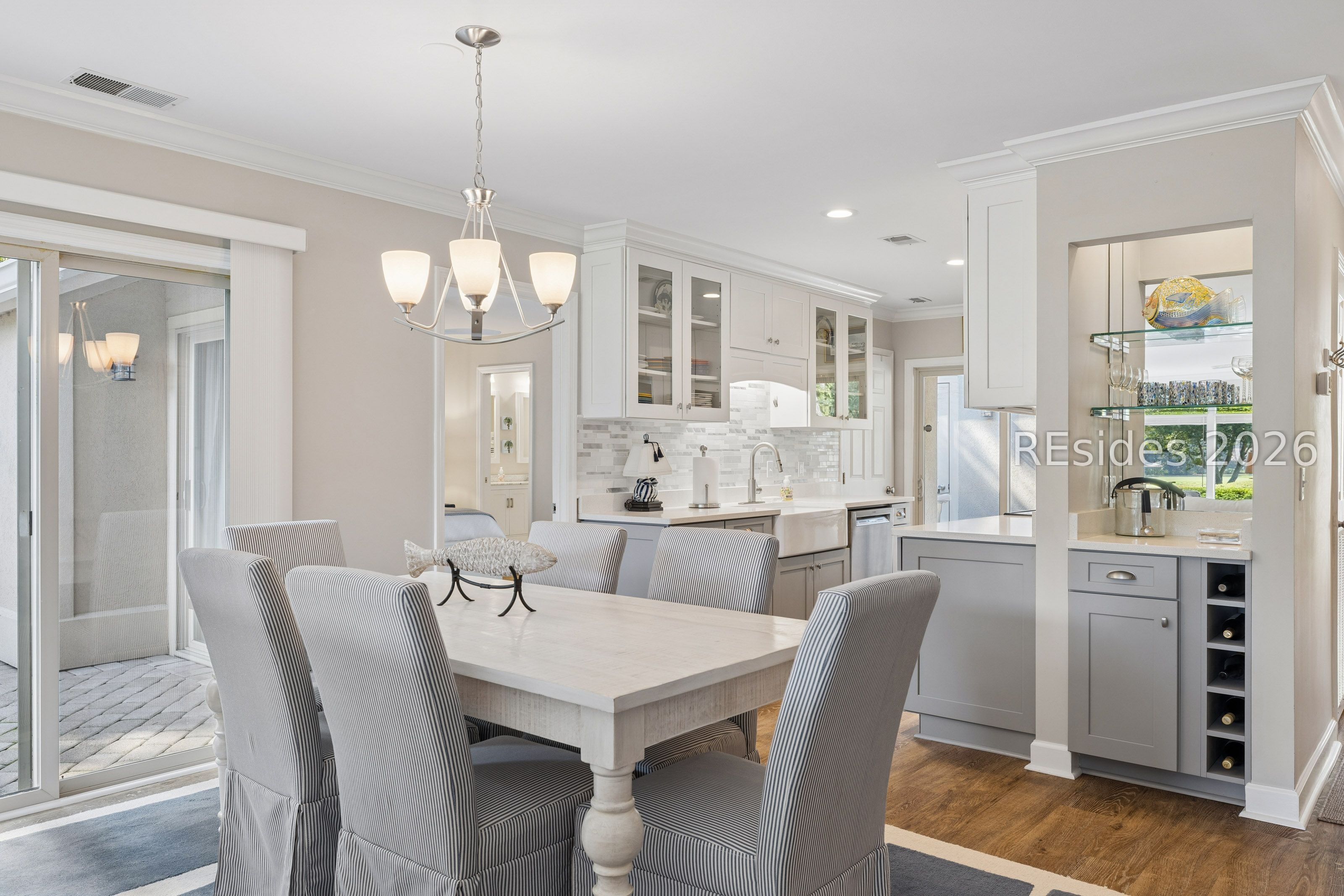 1 High Bluff Road, Unit 2001 Hilton Head Island, SC 29926 - Photo 18 of 76 Dining Area