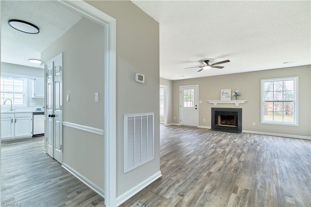 4326 Garden Club Street High Point, NC 27265 - Photo 4 of 38