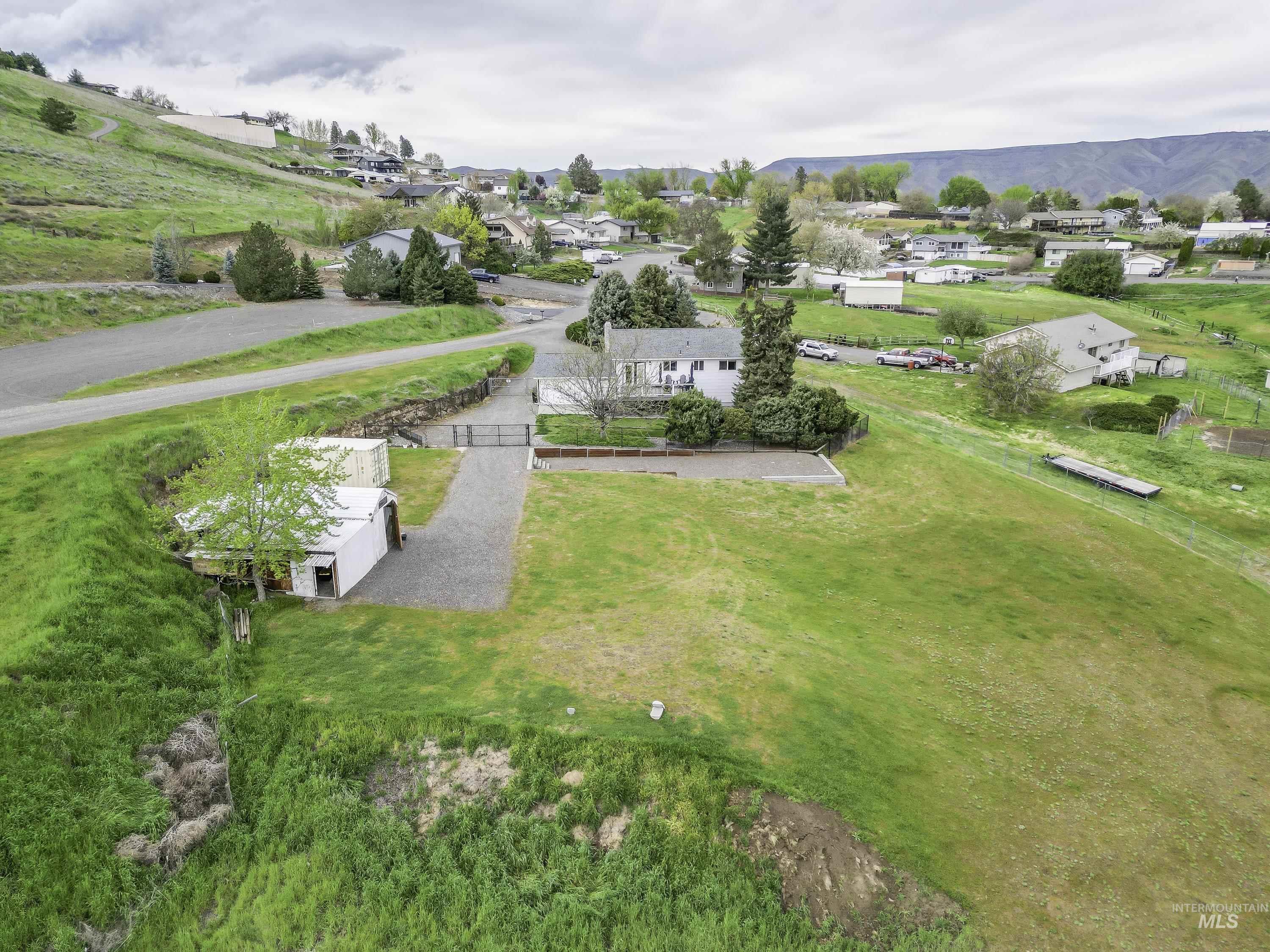 2945 25th Street Clarkston, WA 99403 - Photo 17 of 46 Aerial perspective of suburban area