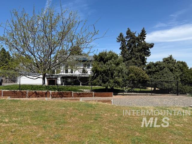 2945 25th Street Clarkston, WA 99403 - Photo 8 of 46 View of yard