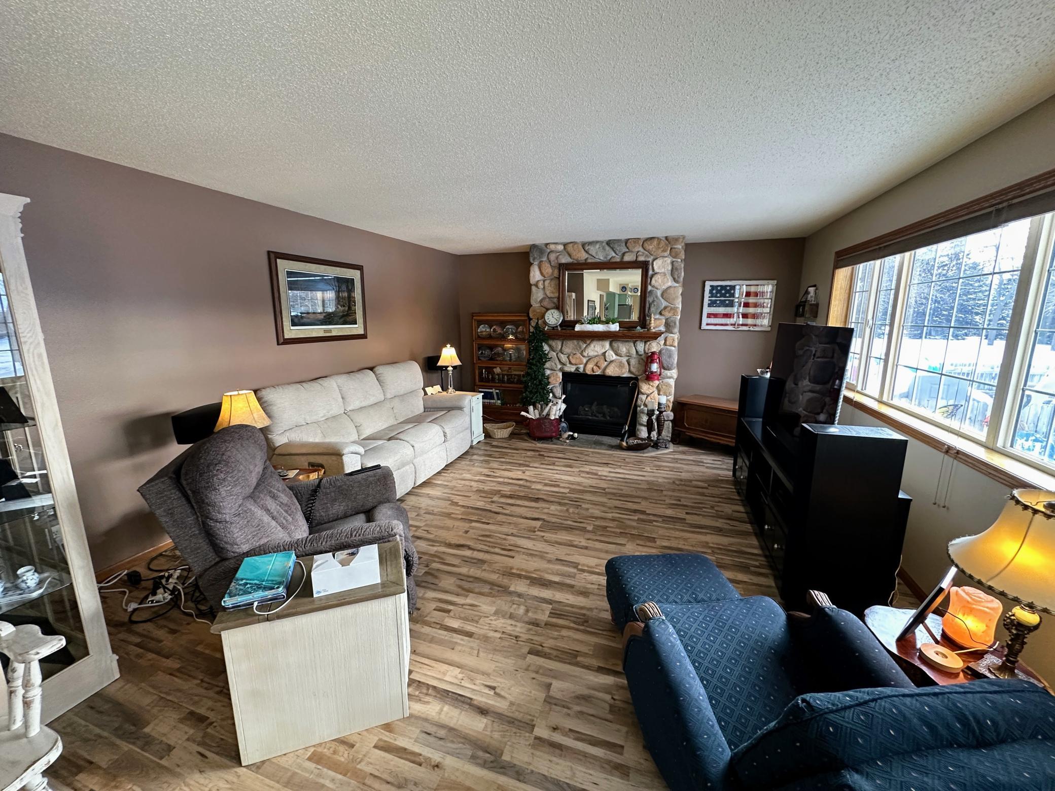 420 7th Street Northeast Perham, MN 56573 - Photo 4 of 44