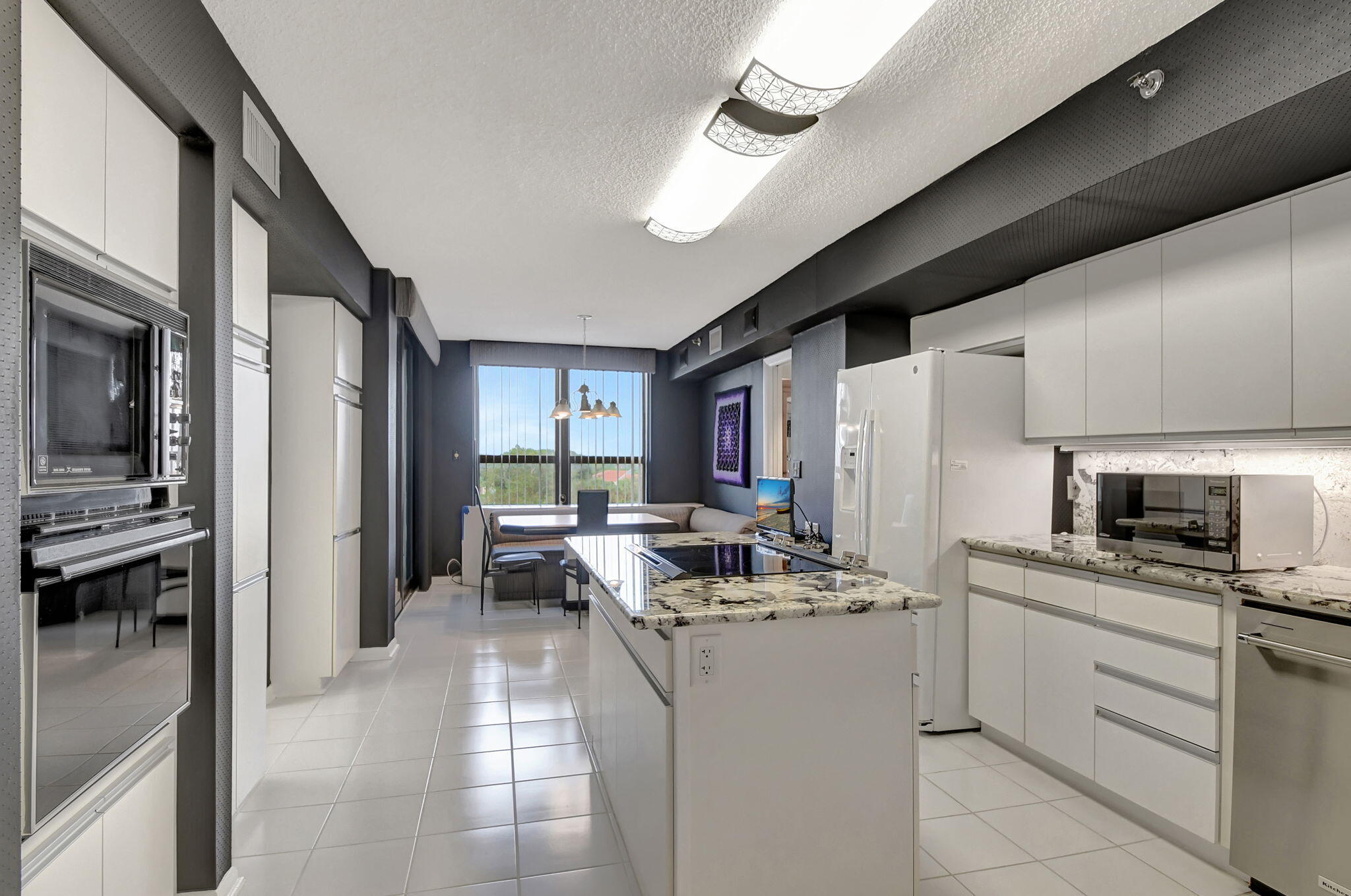 7567 Imperial Drive, Unit 602 Boca Raton, FL 33433 - Photo 14 of 44 kitchen