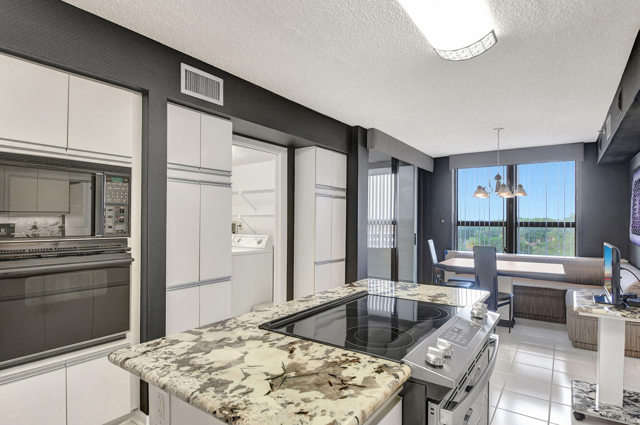 7567 Imperial Drive, Unit 602 Boca Raton, FL 33433 - Photo 15 of 44 kitchen