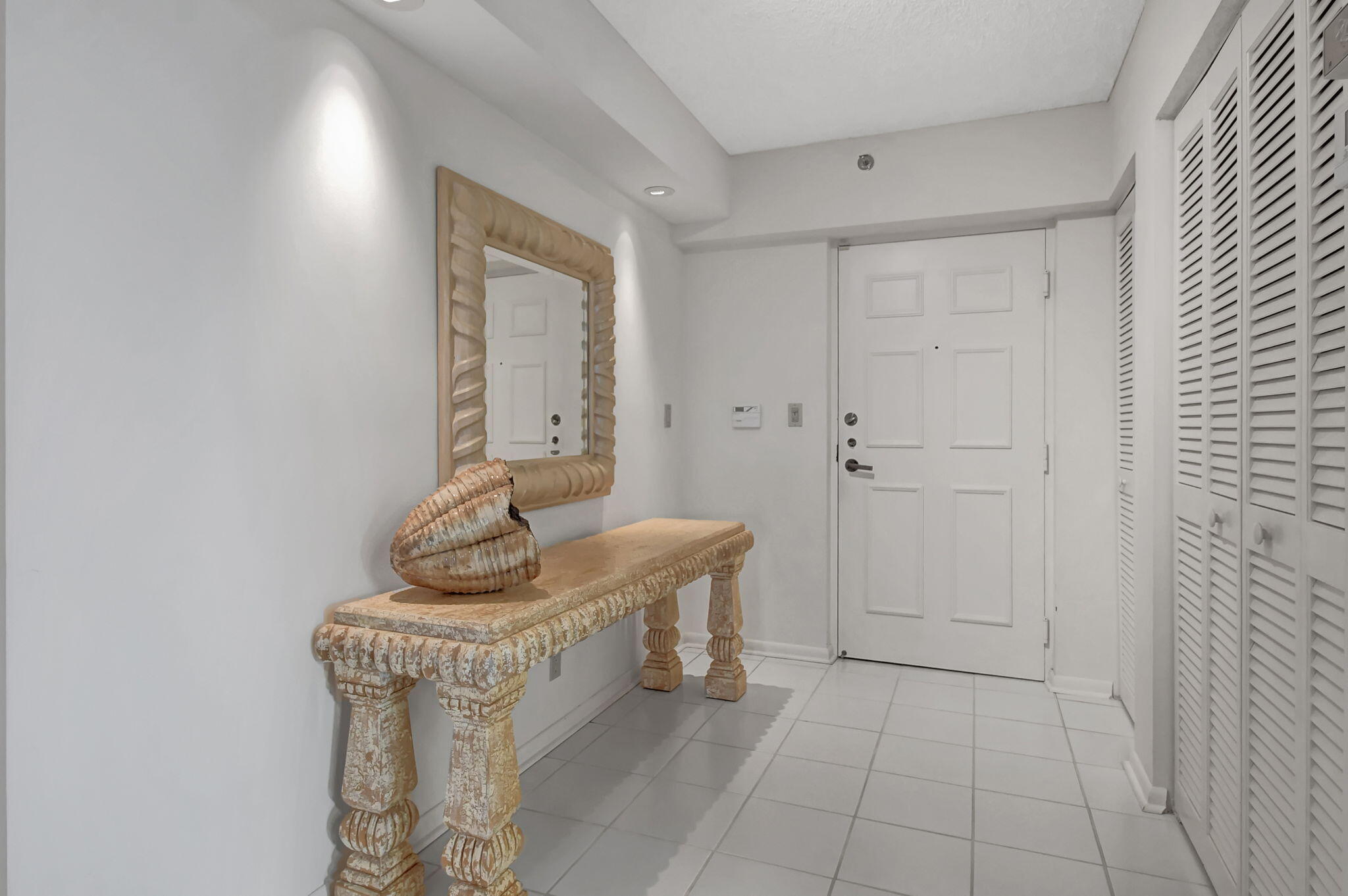 7567 Imperial Drive, Unit 602 Boca Raton, FL 33433 - Photo 4 of 44 foyer
