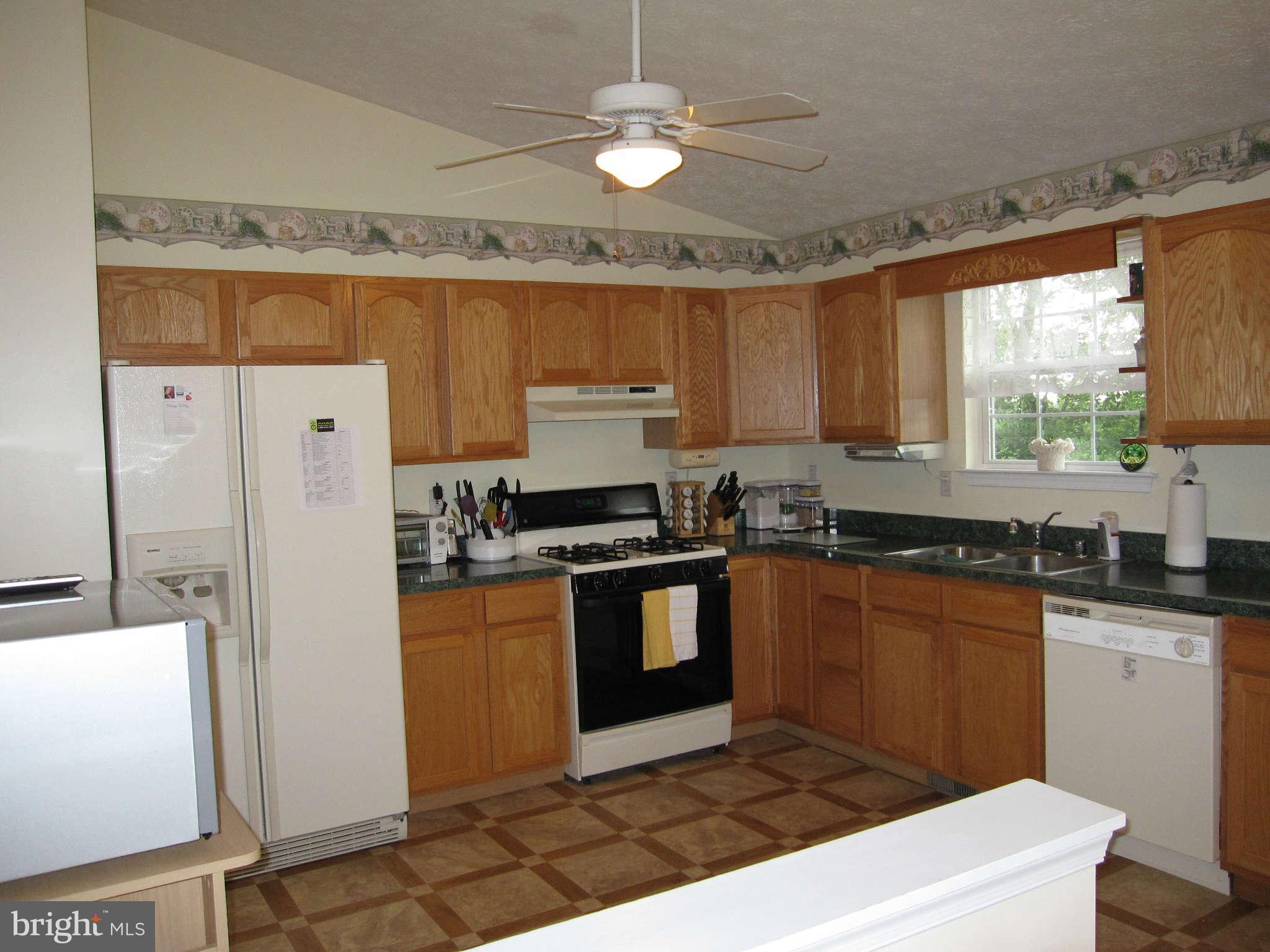 280 Red Clay Road Laurel, MD 20724 - Photo 7 of 24 Kitchen