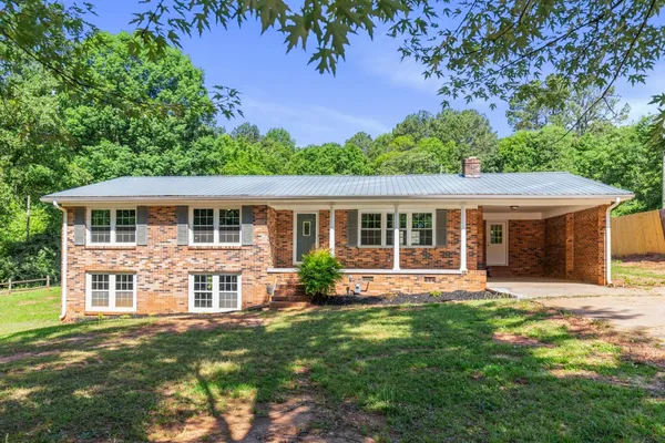 $279,900 | 104 Doyle Drive, Seneca, SC 29678