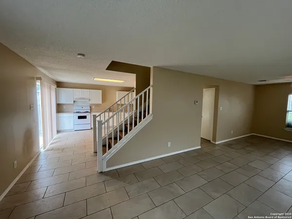 $1,650 | 6919 Heron Flats, Converse, TX 78109