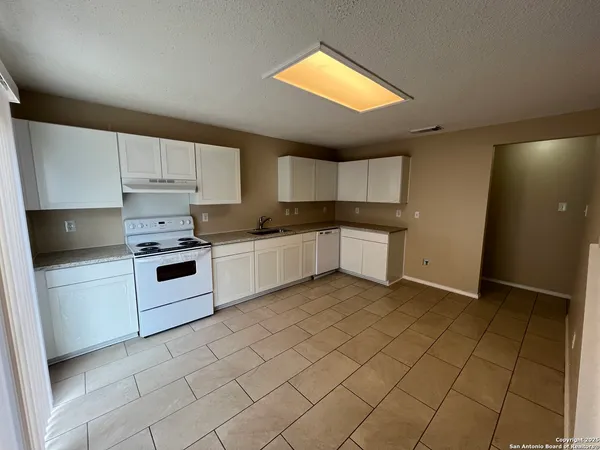 $1,650 | 6919 Heron Flats, Converse, TX 78109