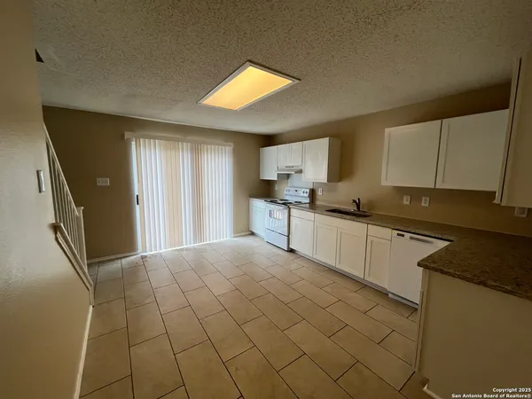 $1,650 | 6919 Heron Flats, Converse, TX 78109