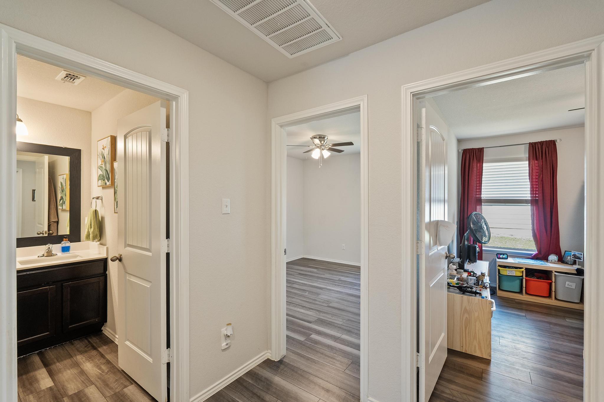 112 Pivot Drive Taylor, TX 76574 - Photo 18 of 24