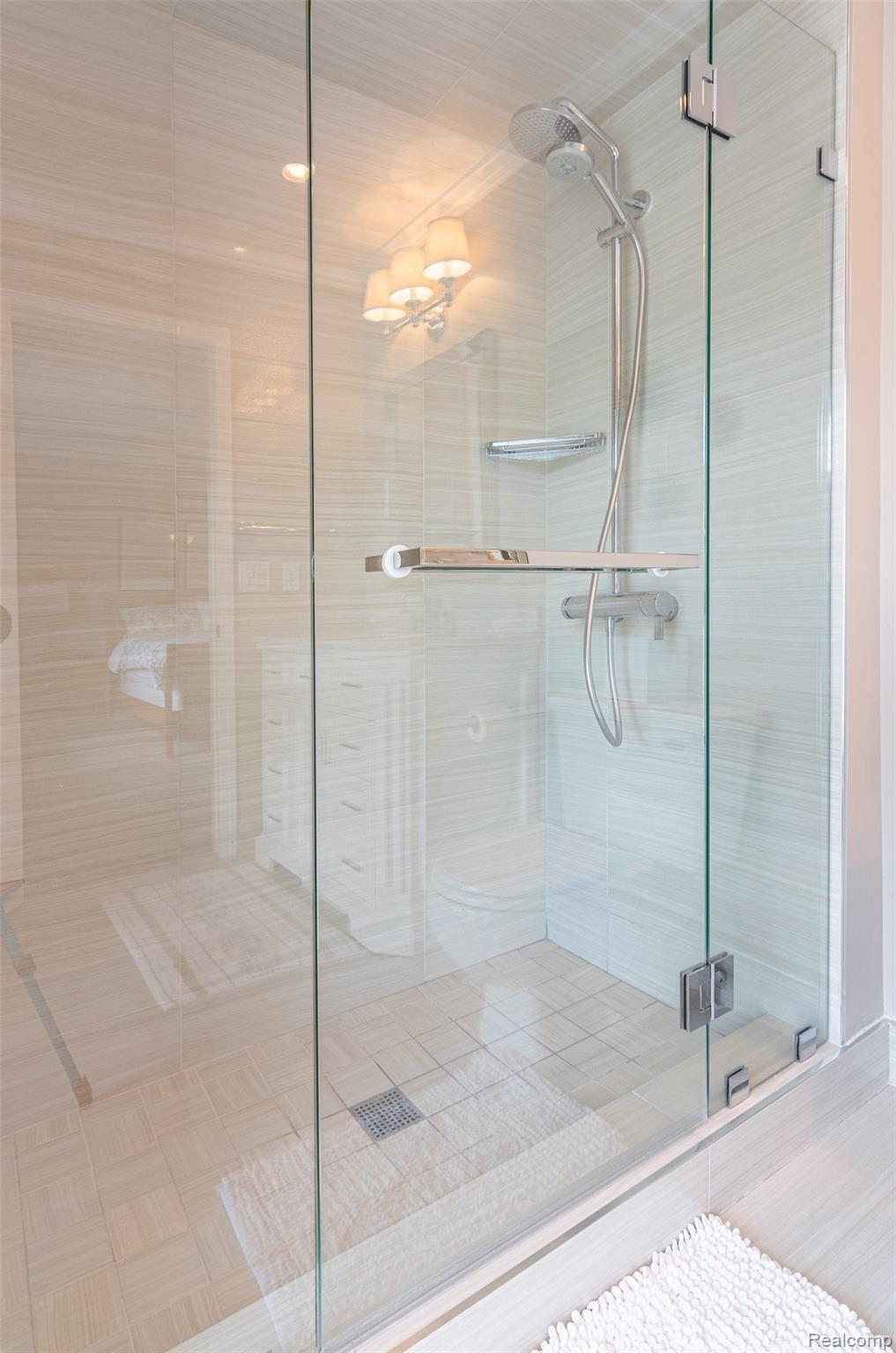 351 Silvervale Drive Rochester, MI 48309 - Photo 28 of 49 Euro shower