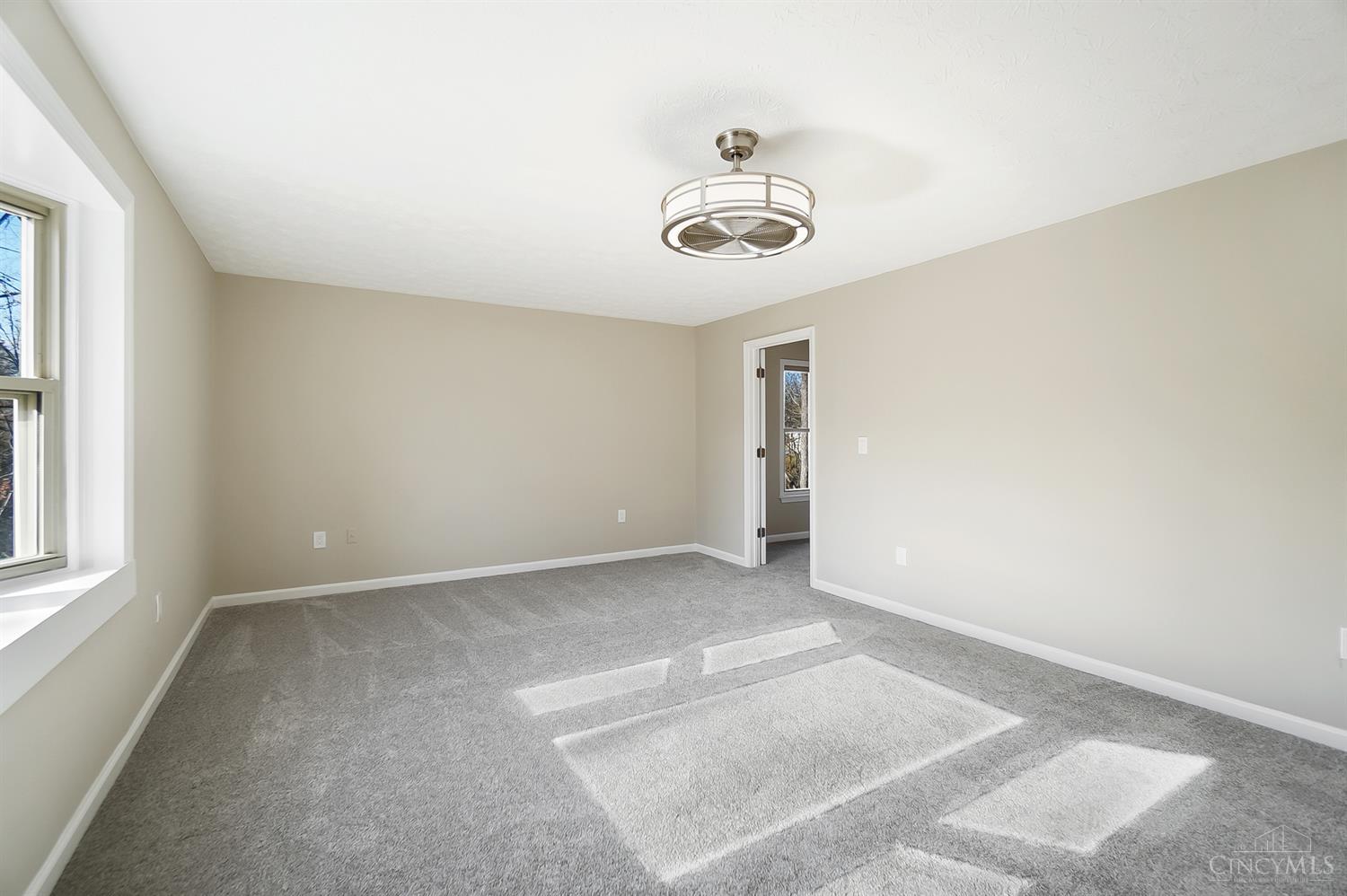 2454 Lilac Road Loveland, OH 45140 - Photo 12 of 26
