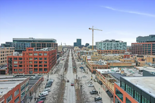 $6,995 | 935 West Randolph Street, Unit PH, Chicago, IL 60607