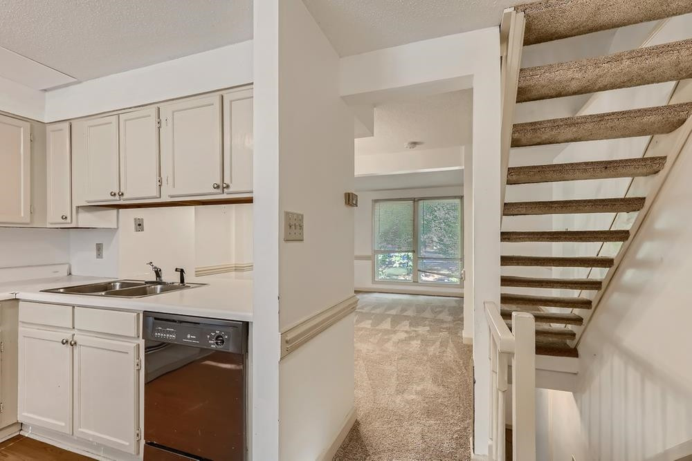 7702 Ohmann Court Raleigh, NC 27615 - Photo 10 of 28 Photo 10