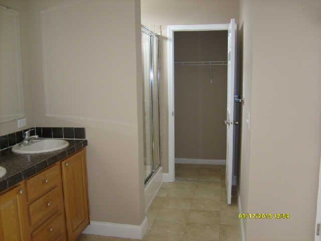 9941 Chestnut Ridge Road Lynchburg, TN 37352 - Photo 12 of 17 Bath