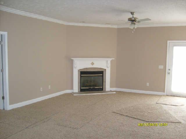 9941 Chestnut Ridge Road Lynchburg, TN 37352 - Photo 2 of 17 Living Room