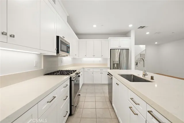 $4,700 | 214 Denali, Lake Forest, CA 92630