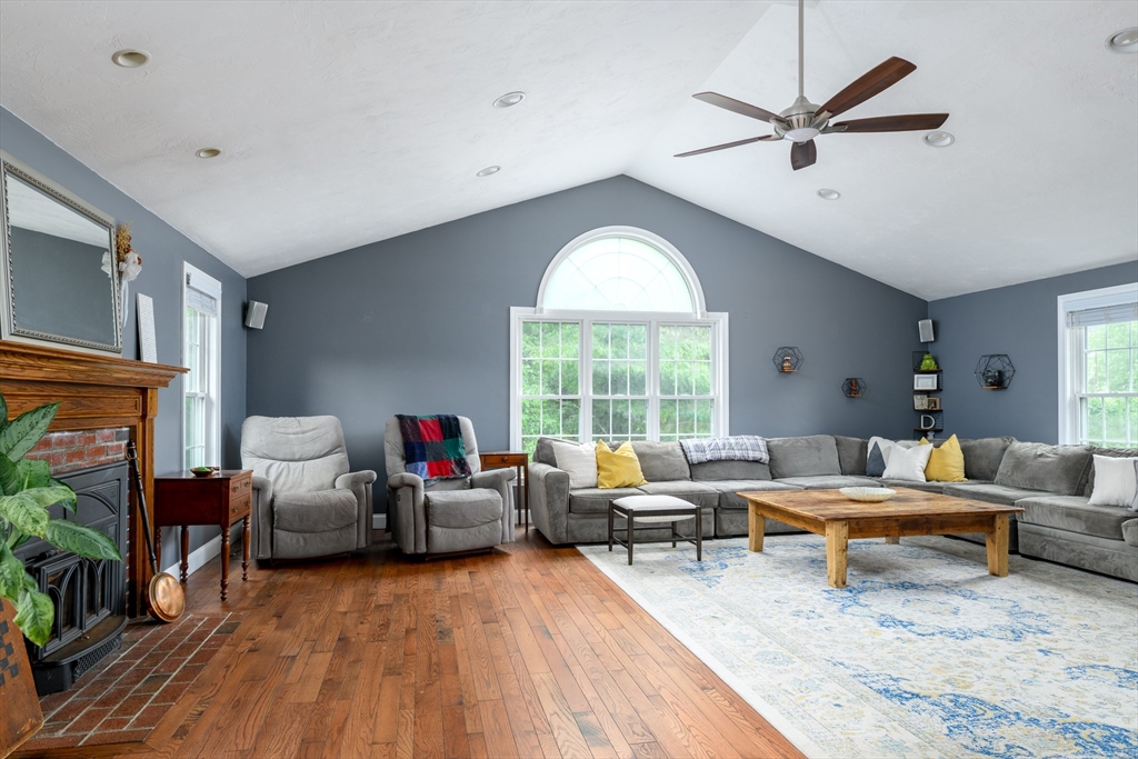 9 Cameron Drive Rutland, MA 01543 - Photo 6 of 30
