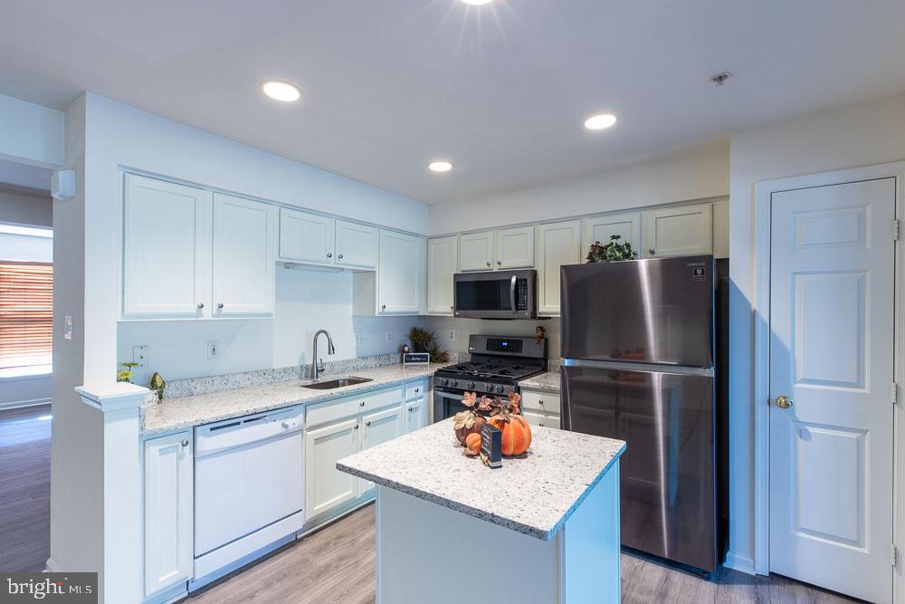 4613 Ripley Manor Terrace Olney, MD 20832 - Photo 7 of 29 Gallery Image 7