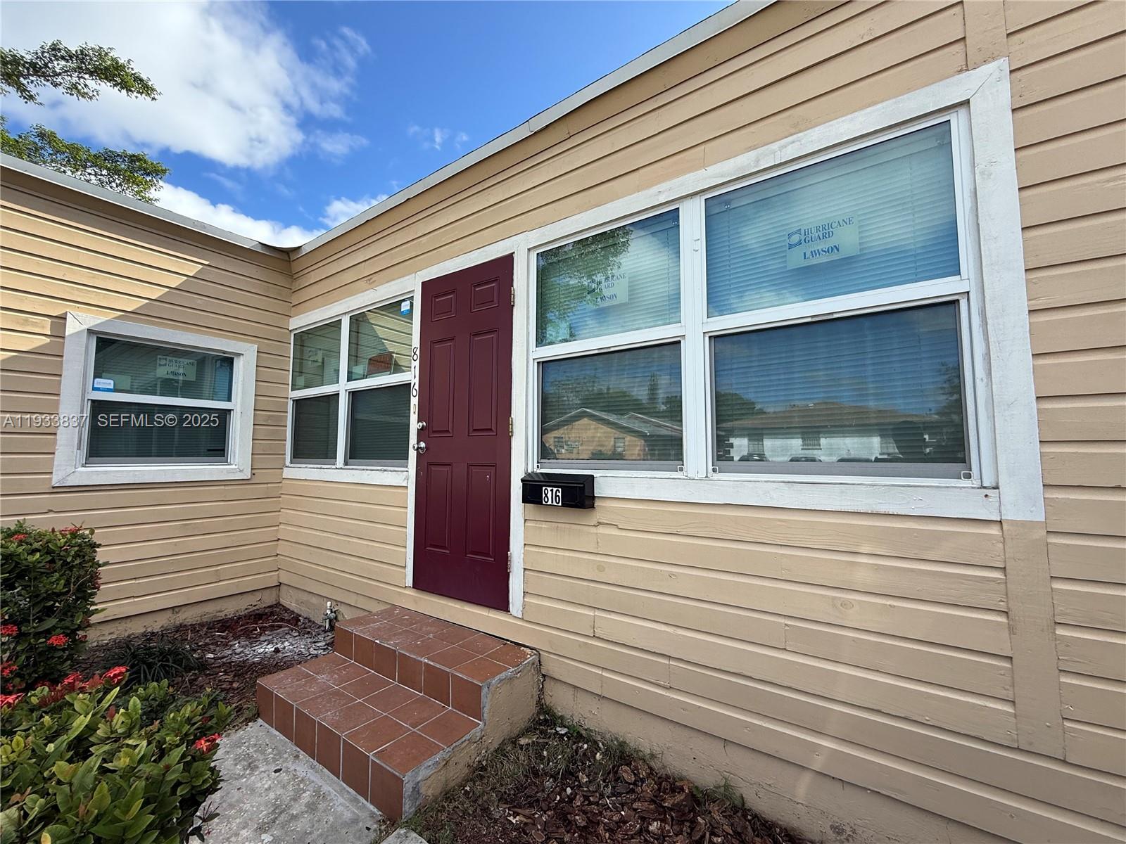 816 5th Street West Palm Beach, FL 33401 - Photo 4 of 28