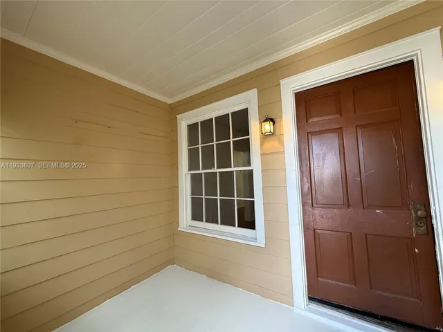 $2,100 | 816 5th Street, West Palm Beach, FL 33401