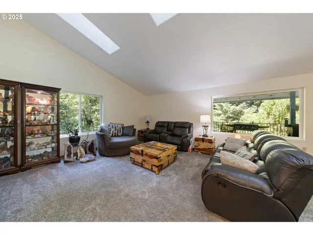 $859,000 | 6100 Teal Creek Road, Dallas, OR 97338