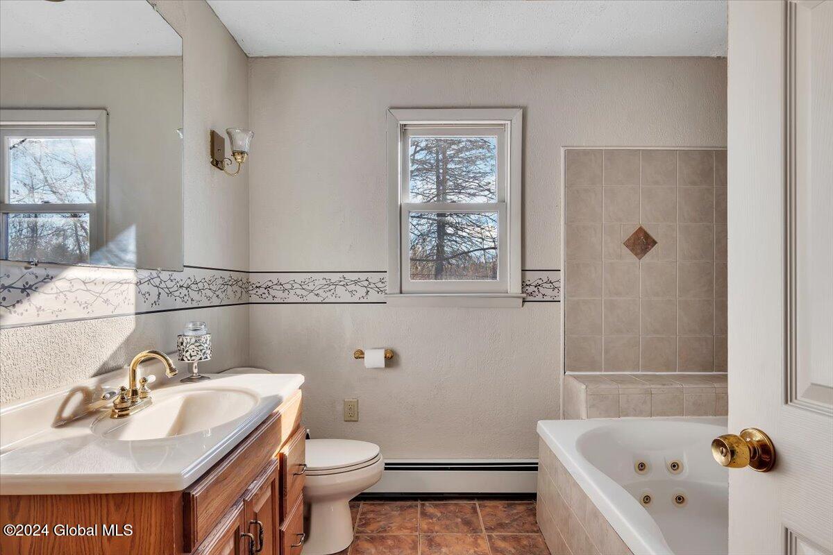 272 Shaver Road Sand Lake, NY 12196 - Photo 14 of 49 18-P1254152