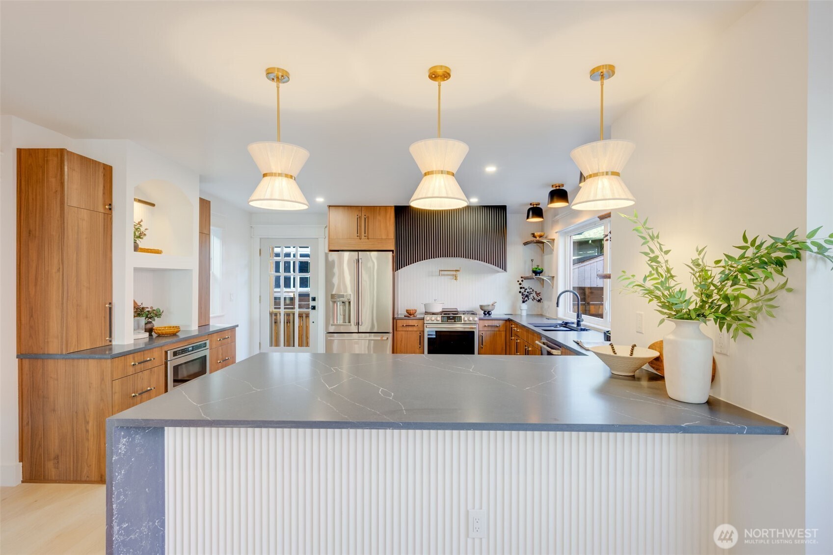 4203 5th Avenue Northwest Seattle, WA 98107 - Photo 11 of 35