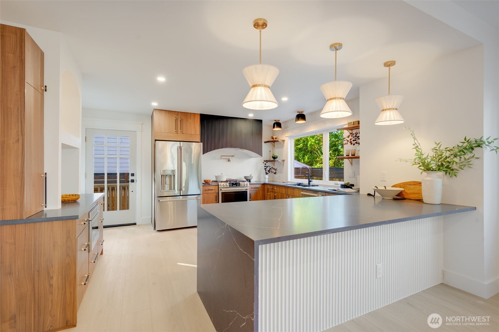 4203 5th Avenue Northwest Seattle, WA 98107 - Photo 12 of 35