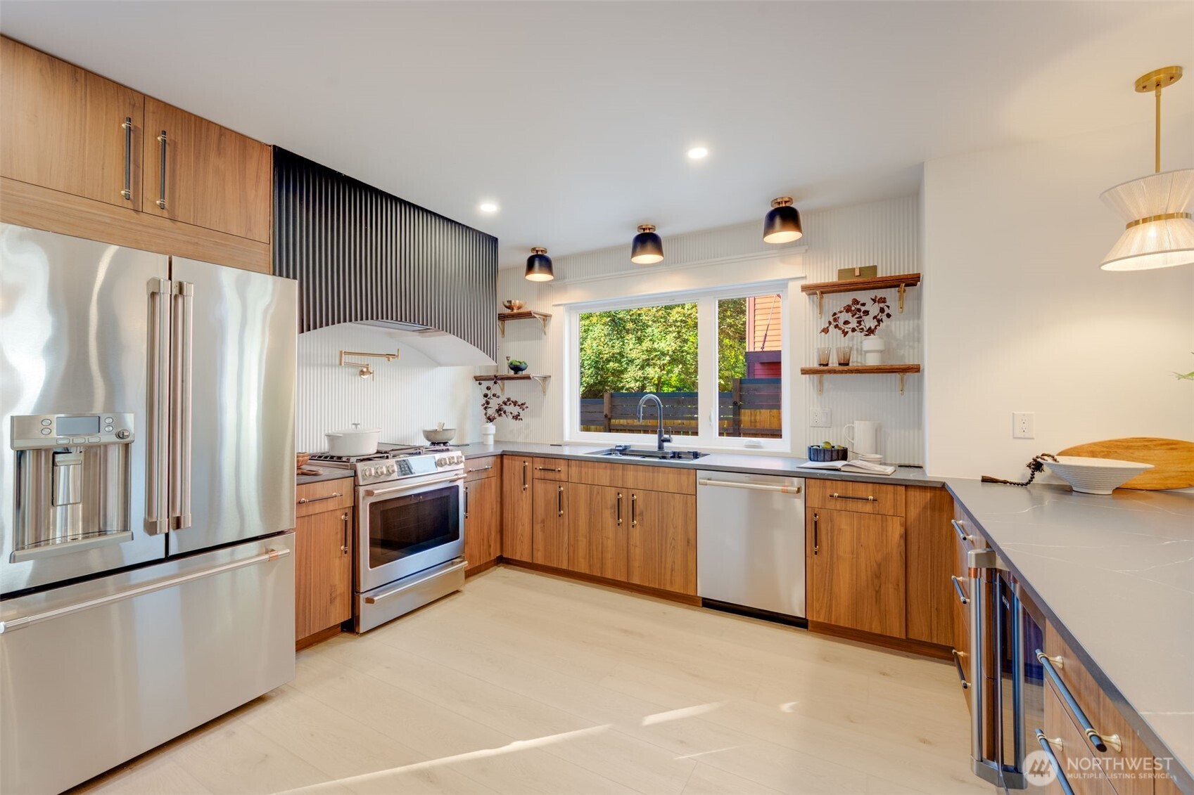 4203 5th Avenue Northwest Seattle, WA 98107 - Photo 13 of 35