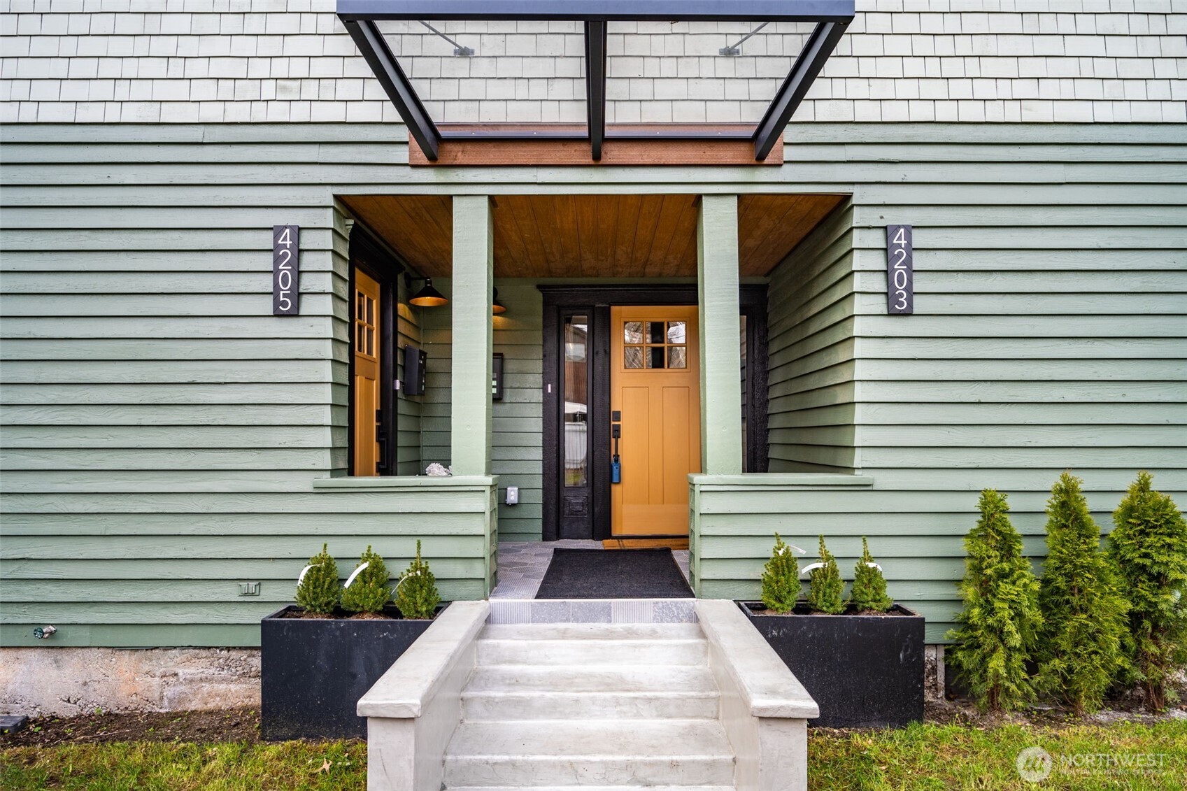 4203 5th Avenue Northwest Seattle, WA 98107 - Photo 3 of 35