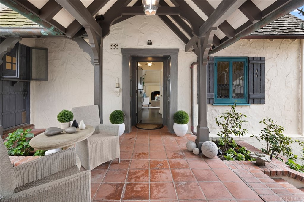1991 Ocean Way Laguna Beach, CA 92651 - Photo 37 of 52 a living room with furniture