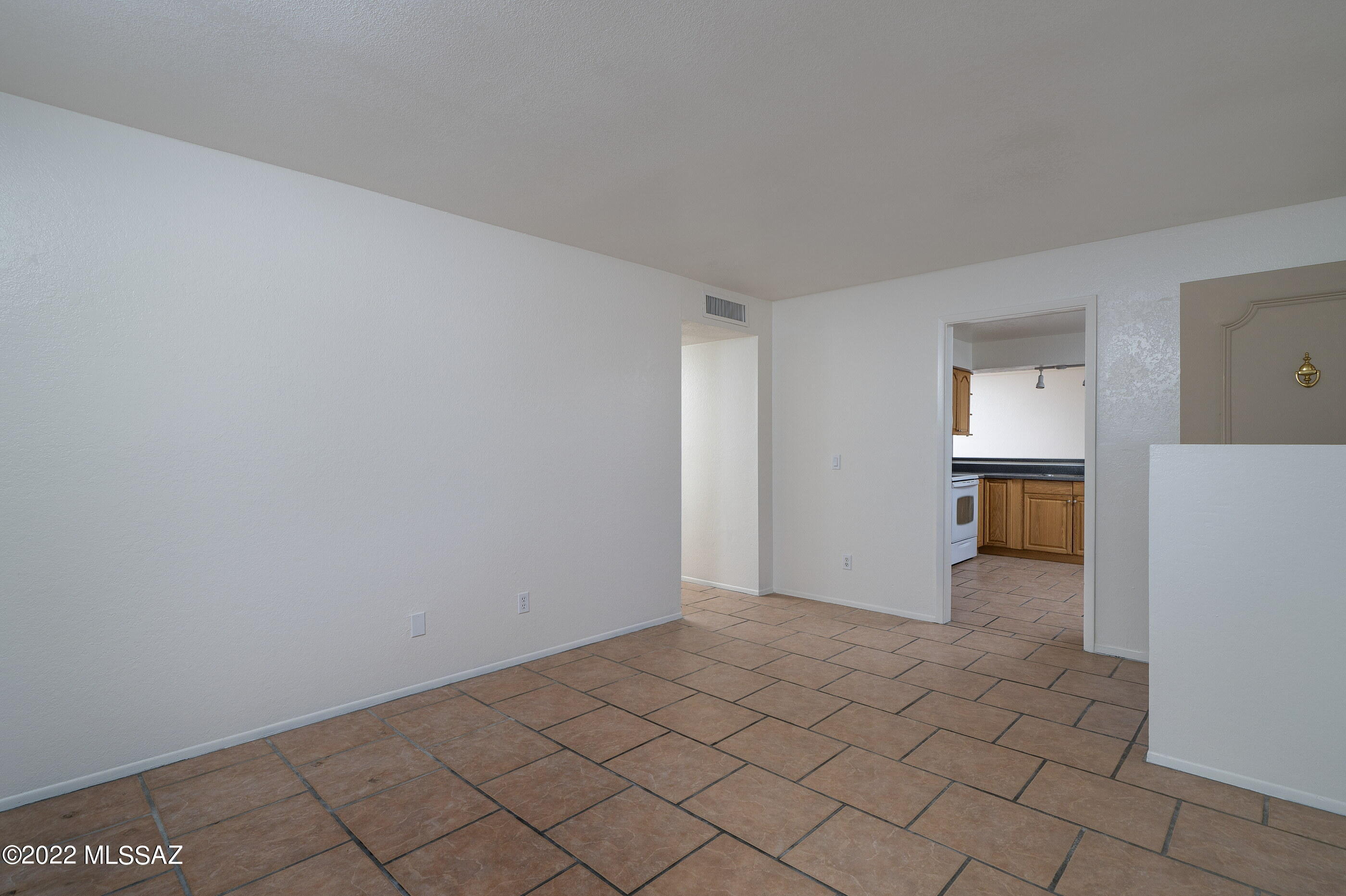 3131 West Massingale Road Tucson, AZ 85741 - Photo 4 of 24