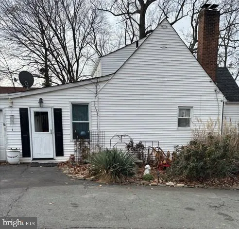 $750,000 | 13346 Regal Crest Drive, Clifton, VA 20124