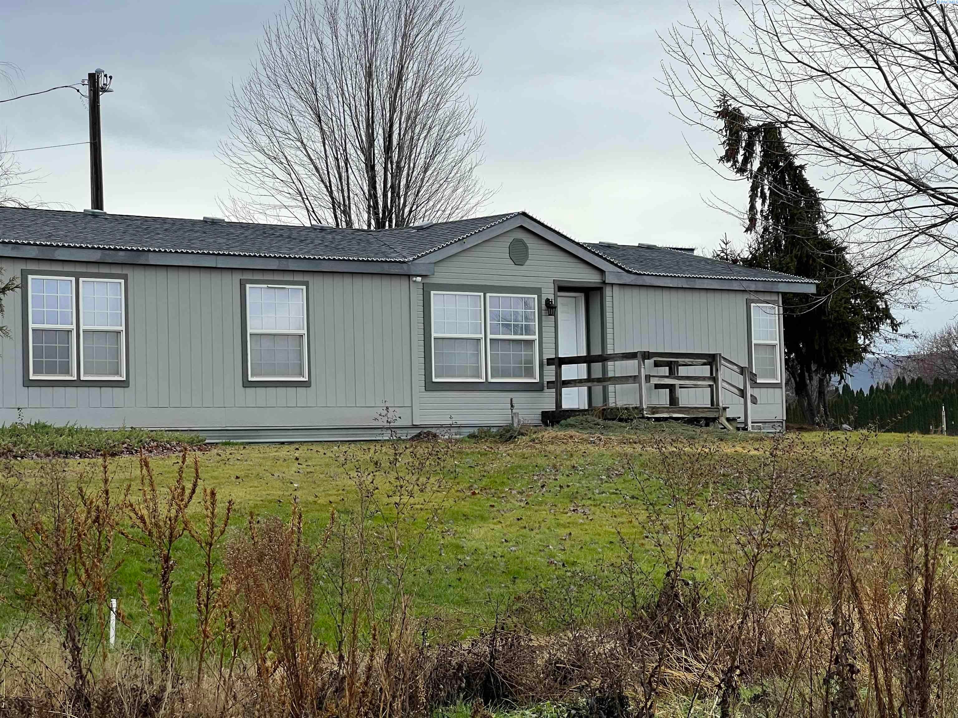 12807 Hicks Road Grandview, WA 98930 - Photo 1 of 45 Gallery Image 1