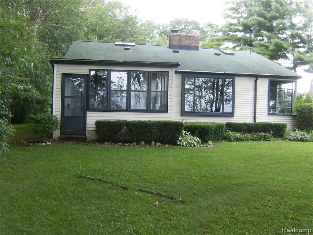 4371 Lakeshore Road Lexington, MI 48450 - Photo 1 of 40 1.jpg