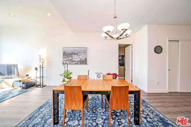 $859,000 | 3223 West 6th Street, Unit 906, Los Angeles, CA 90020