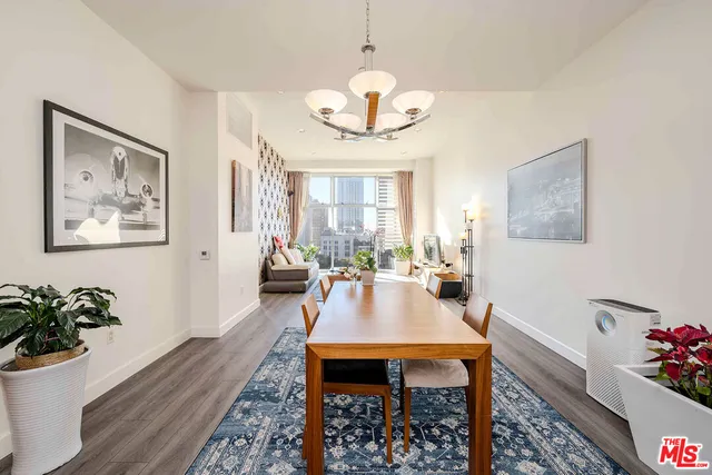 $859,000 | 3223 West 6th Street, Unit 906, Los Angeles, CA 90020