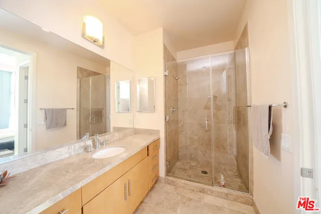 $859,000 | 3223 West 6th Street, Unit 906, Los Angeles, CA 90020