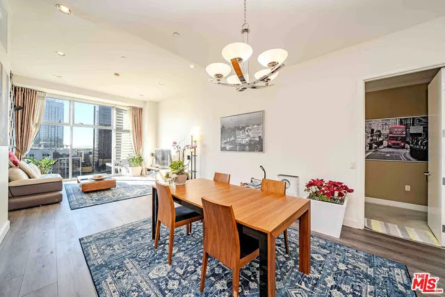 $859,000 | 3223 West 6th Street, Unit 906, Los Angeles, CA 90020