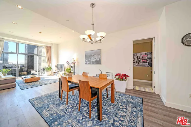 $859,000 | 3223 West 6th Street, Unit 906, Los Angeles, CA 90020