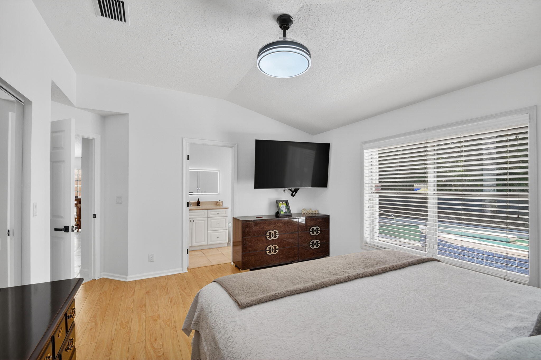1084 Aspri Way Riviera Beach, FL 33418 - Photo 20 of 78 20-web-or-mls-DSC_3637