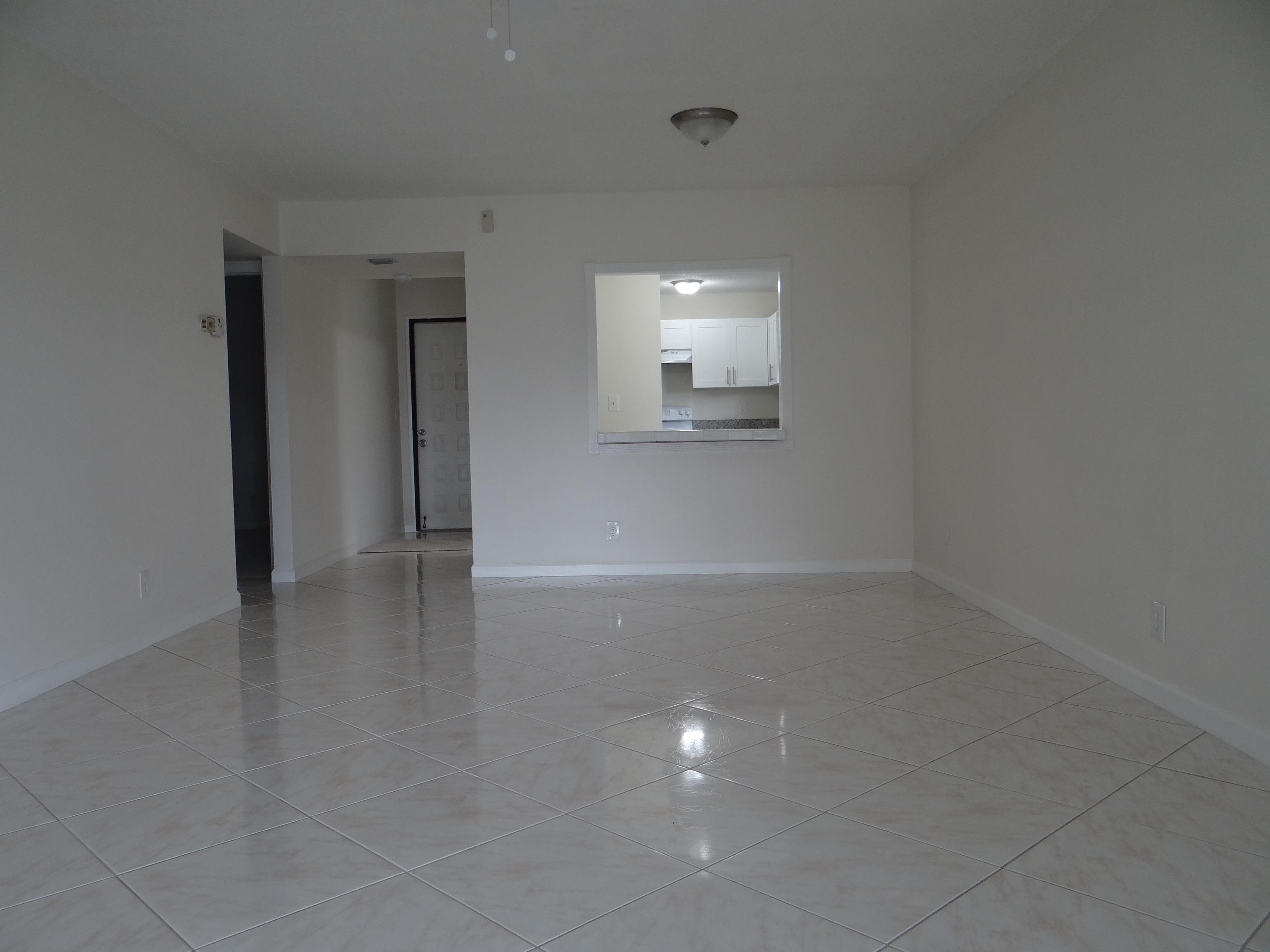 159 Northwest 70th Street, Unit 408 Boca Raton, FL 33487 - Photo 4 of 19 DSC02514