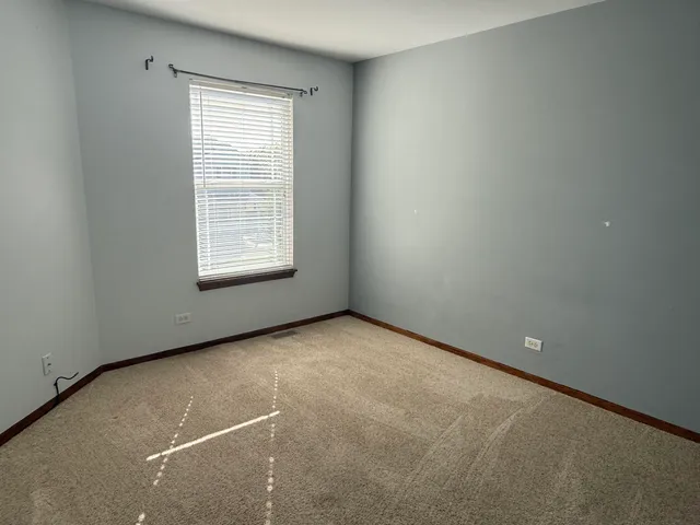 $1,600 | 510 Timber Drive, Harvard, IL 60033